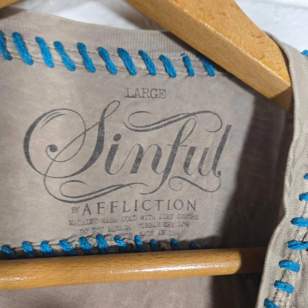 Sinful Affliction Y2K Style Dagger Rose‎ Embroidered Large T Shirt Grunge Biker - Picture 4 of 6